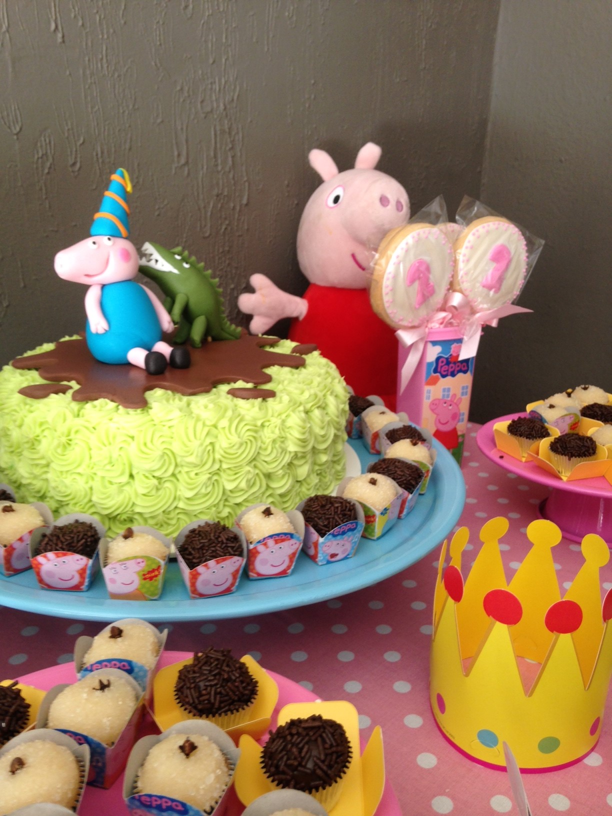 Casinha da Peppa Pig # Preparativos aniversário 