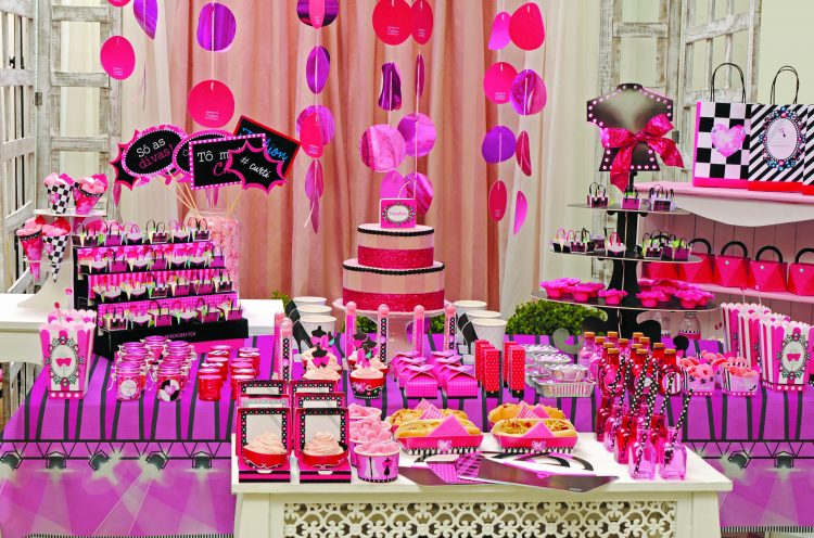 mesa decorada linha Fashion Show Cromus