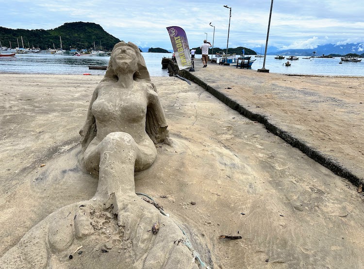 Praia de Tarituba Mulheres de Areia